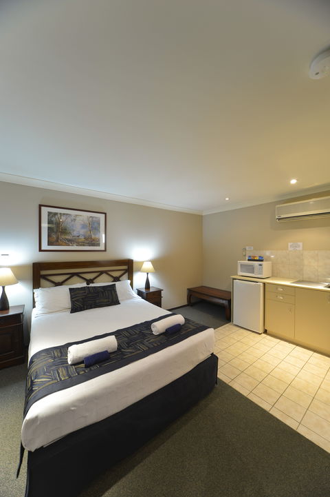 Wattle Grove Motel - Holiday Sunshine Coast 2