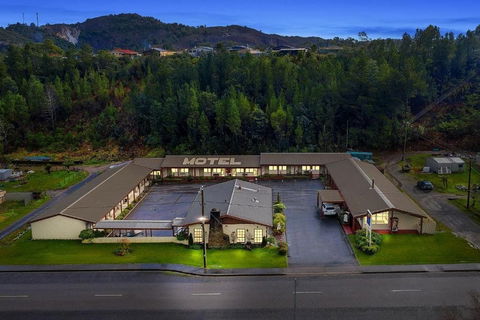 Gold Rush Inn - Holiday Sunshine Coast 1