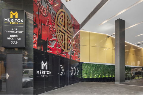 Meriton Suites Campbell Street - Sunshine Coast Tourism 1