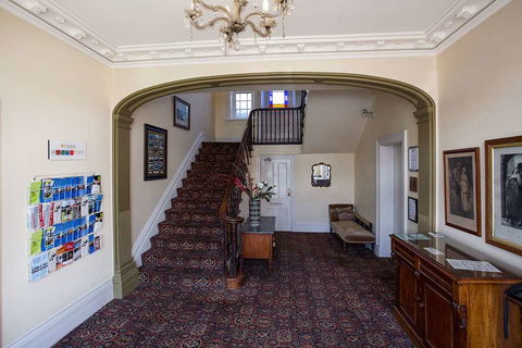 Quality Hotel Bentinck - Sunshine Coast Tourism 1
