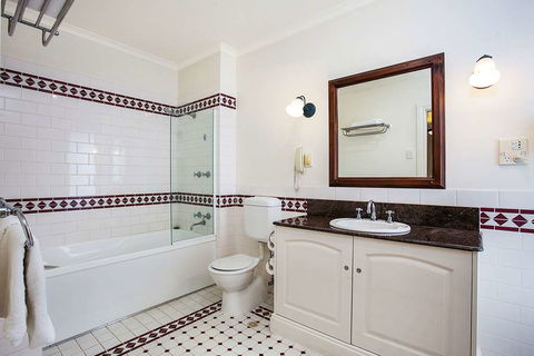 Quality Hotel Bentinck - Sunshine Coast Tourism 11