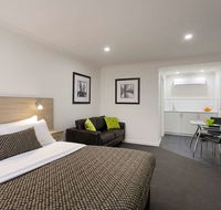 Hamilton Lonsdale Motel - Holiday Sunshine Coast