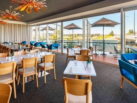 Mercure Sunshine Coast Kawana Waters - Holiday Sunshine Coast 13