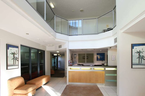 Caloundra Central Apartment Hotel - Holiday Sunshine Coast 2