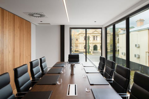 Hotel Verge Launceston - Holiday Sunshine Coast 5