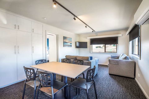 Nightcap at Riverside Hotel - Sunshine Coast Tourism 14