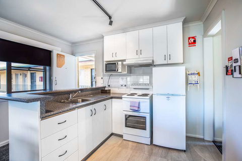 Nightcap at Riverside Hotel - Sunshine Coast Tourism 15