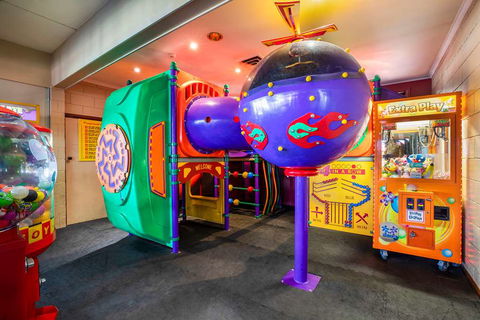 Nightcap at Riverside Hotel - Sunshine Coast Tourism 17