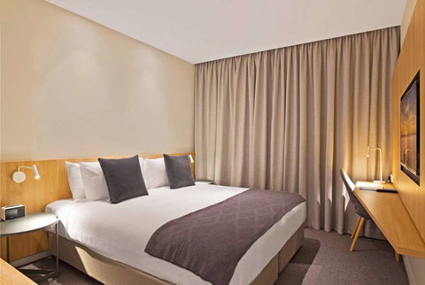 Mantra Hotel at Sydney Airport - Holiday Sunshine Coast 2