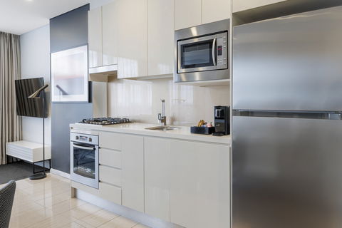 Meriton Suites Zetland - Sunshine Coast Tourism 0
