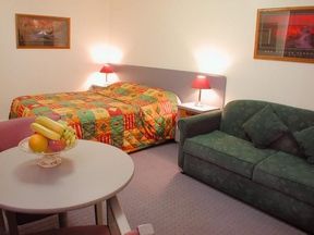Princes Park Motor Inn - Sunshine Coast Tourism 1