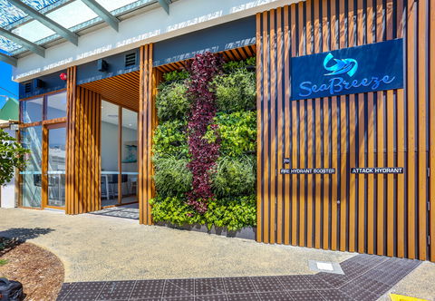 Direct Hotels - Sea Breeze - Sunshine Coast Tourism 1