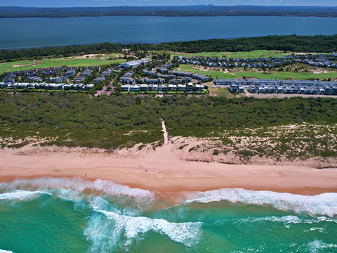 Pullman Magenta Shores Resort - Holiday Sunshine Coast 2
