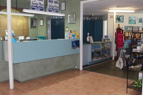 Kellys Beach Resort - Holiday Sunshine Coast 1