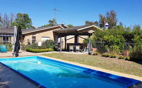 Amber Court Motor Inn - Sunshine Coast Tourism 2