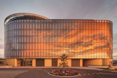 Vibe Hotel Canberra Airport - Sunshine Coast Tourism 1