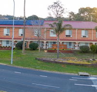 Hamilton's Queanbeyan Motel - Holiday Sunshine Coast