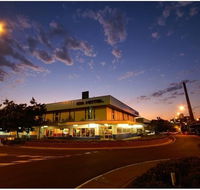 Isa Hotel - Holiday Sunshine Coast