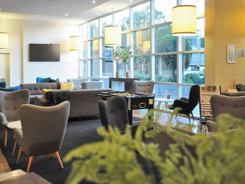 Hotel Ibis Glen Waverley - Sunshine Coast Tourism 2