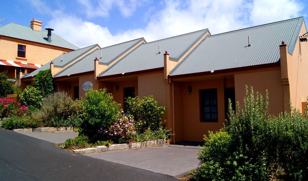 Apslawn TAS Holiday Sunshine Coast