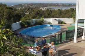 Kingfisher Motel - Holiday Sunshine Coast 2