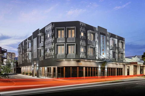 Attika Hotel - Holiday Sunshine Coast 0