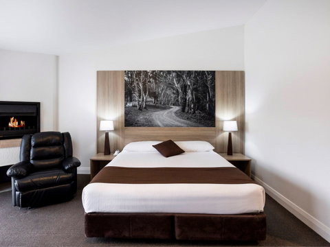 Mantra Bathurst - Holiday Sunshine Coast 0