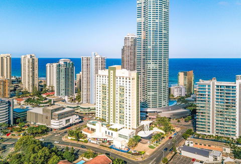 Voco Gold Coast - Holiday Sunshine Coast 0