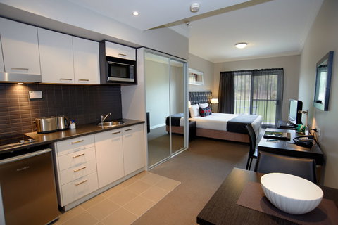 Quest Campbelltown Serviced Apartments - Holiday Sunshine Coast 2