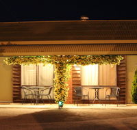 Riverland Motel - Holiday Sunshine Coast