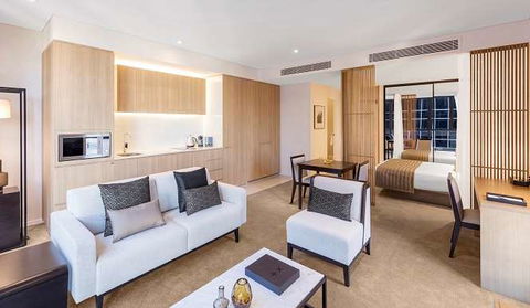 Skye Hotel Suites - Holiday Sunshine Coast 2