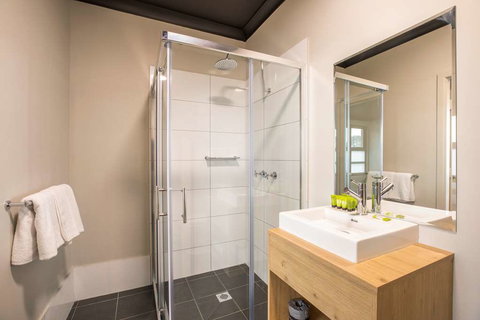 Nightcap at Chester Hill Hotel - Sunshine Coast Tourism 0