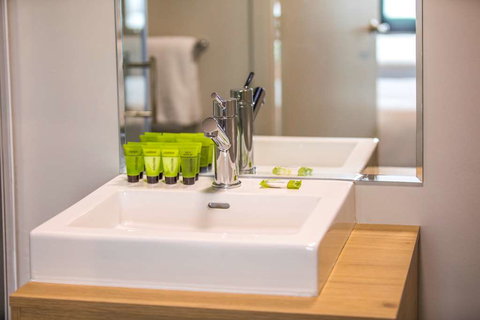 Nightcap at Chester Hill Hotel - Sunshine Coast Tourism 1