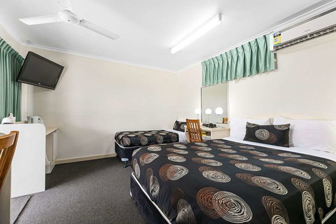 Econo Lodge Park Lane - Holiday Sunshine Coast 1