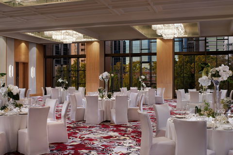 The Ritz-Carlton Perth - Holiday Sunshine Coast 1