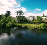 Woodbridge on the Derwent - Holiday Sunshine Coast