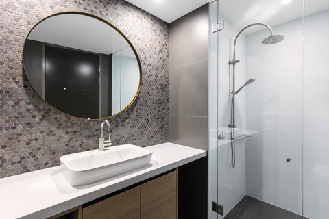 Vibe Hotel Canberra - Holiday Sunshine Coast 25