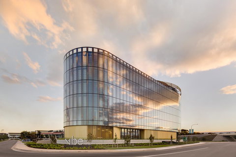 Vibe Hotel Canberra - Holiday Sunshine Coast 0
