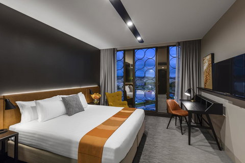 Vibe Hotel Canberra - Holiday Sunshine Coast 21