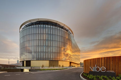 Vibe Hotel Canberra - Holiday Sunshine Coast 30