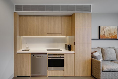 Vibe Hotel Canberra - Holiday Sunshine Coast 37