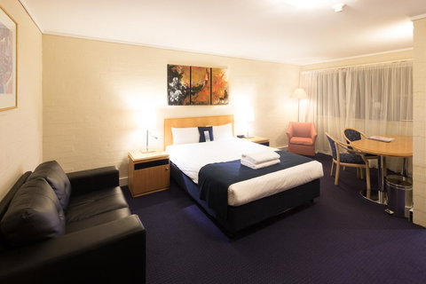 Ibis Styles Canberra - Sunshine Coast Tourism 3