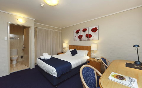 Ibis Styles Canberra - Sunshine Coast Tourism 9