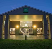 ibis Styles Canberra - Holiday Sunshine Coast