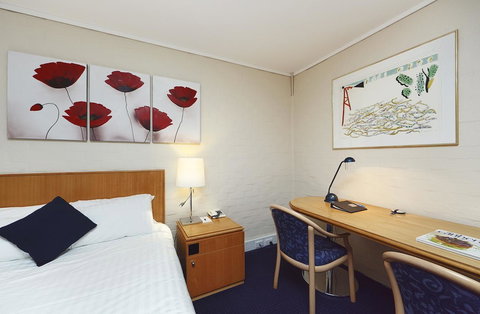 Ibis Styles Canberra - Sunshine Coast Tourism 41