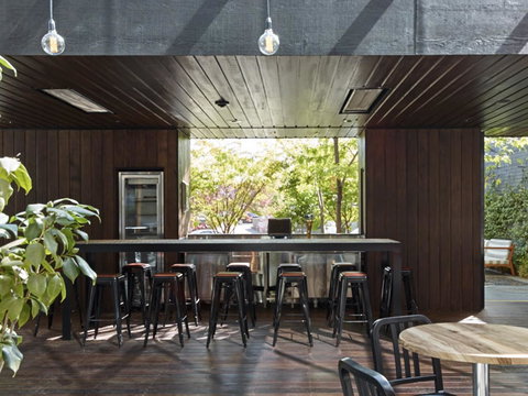 Little National Hotel Canberra - Sunshine Coast Tourism 21