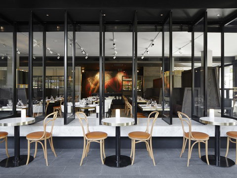 Little National Hotel Canberra - Sunshine Coast Tourism 18