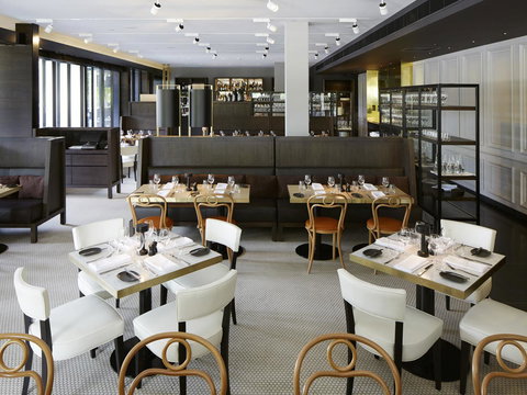 Little National Hotel Canberra - Sunshine Coast Tourism 19