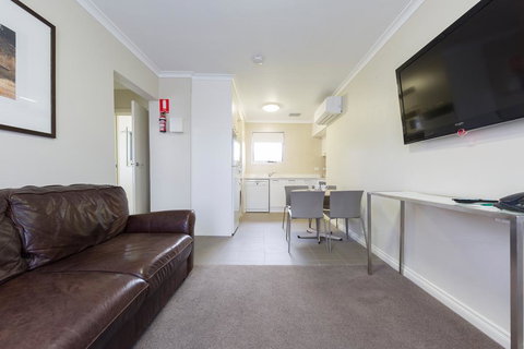 Forrest Hotel & Apartments - Sunshine Coast Tourism 2