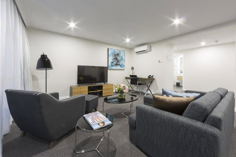 Avenue Hotel Canberra - Sunshine Coast Tourism 33